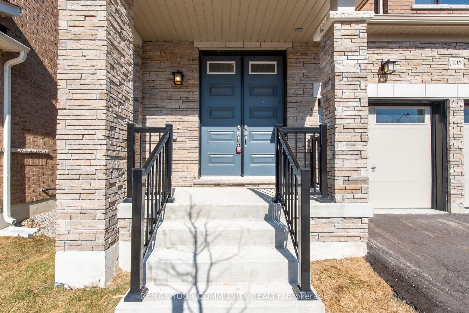 105 Bearberry Road thumbnail 3