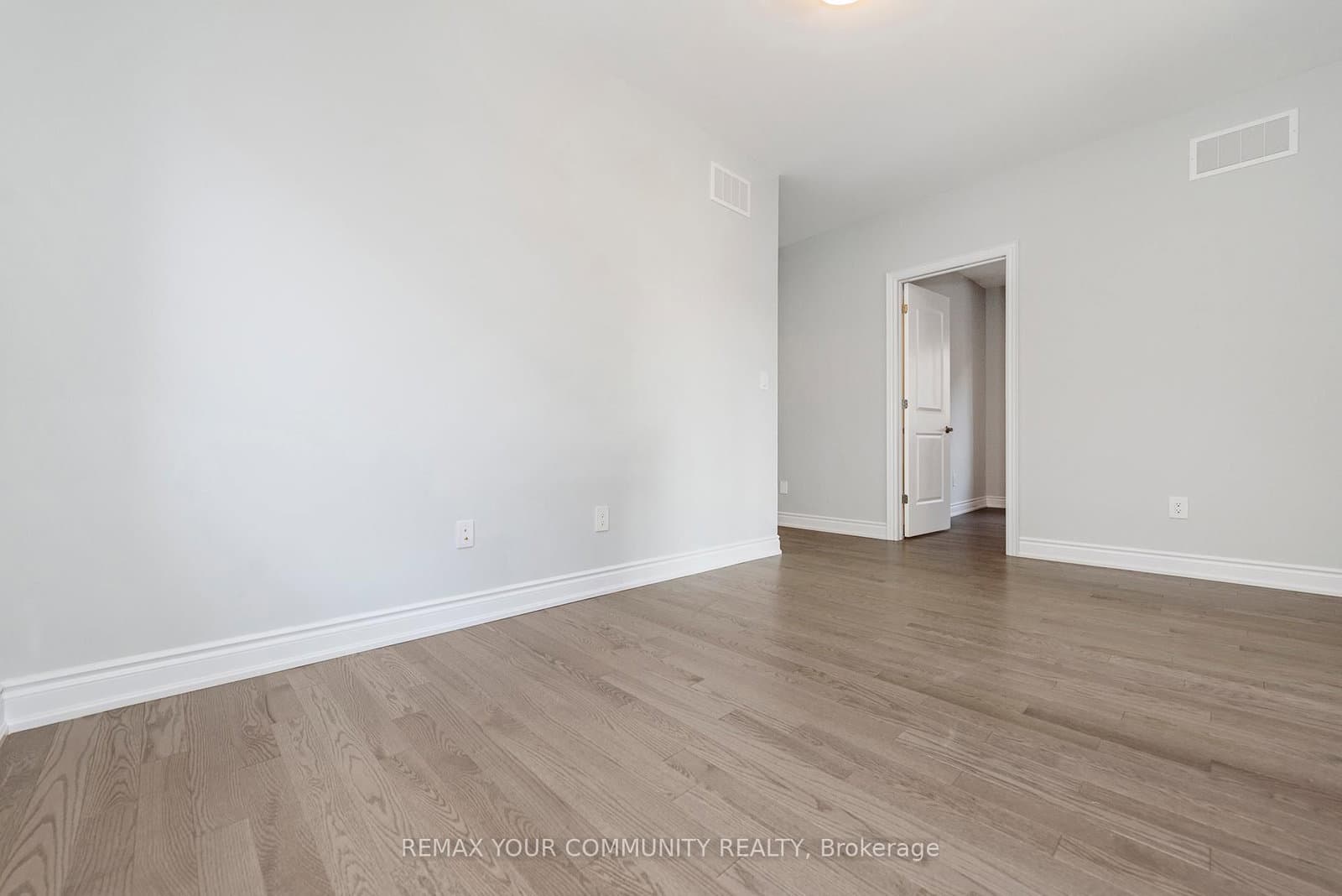 105 Bearberry Road thumbnail 33