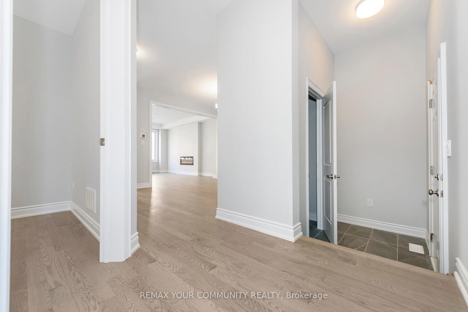 105 Bearberry Road thumbnail 5