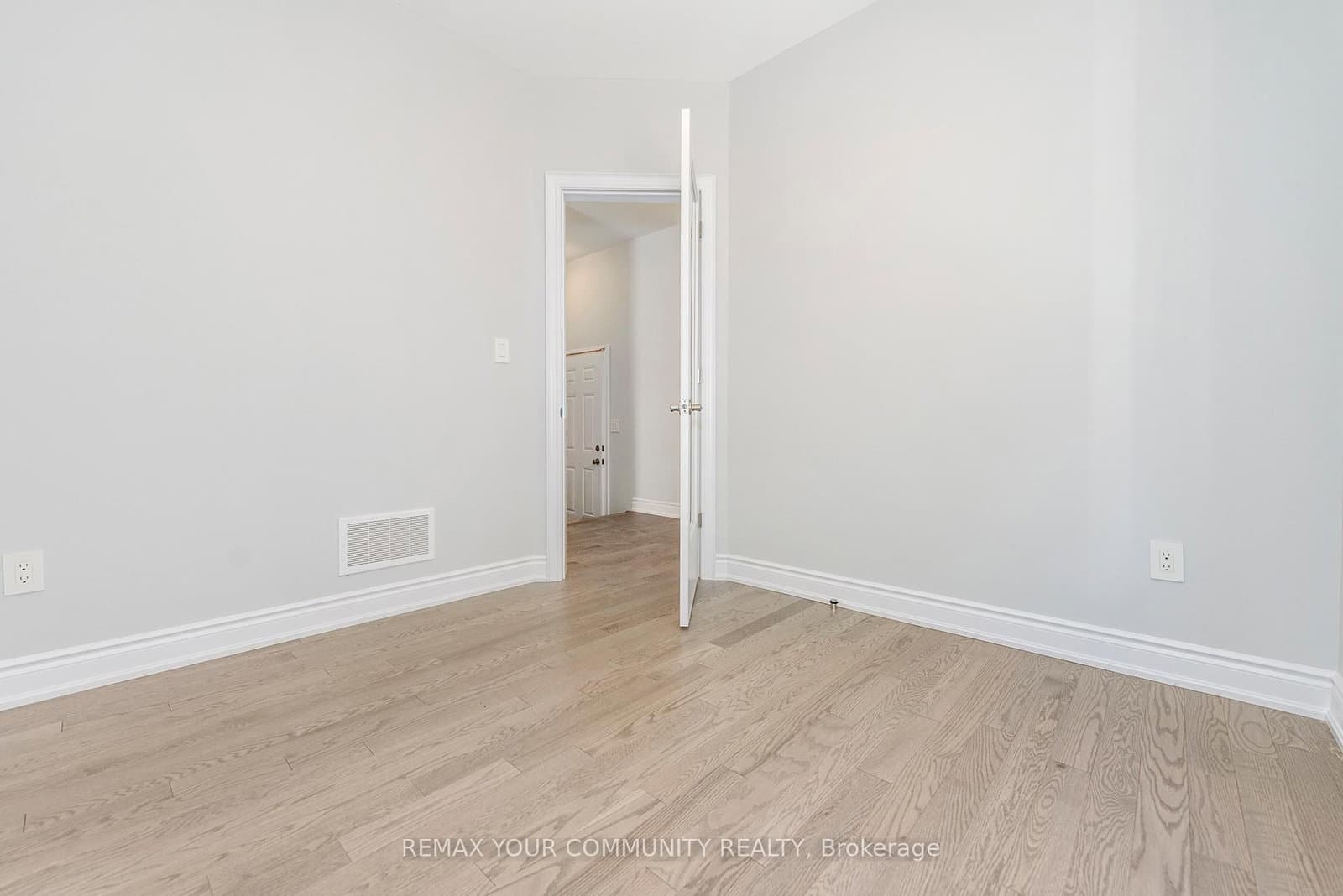 105 Bearberry Road thumbnail 7