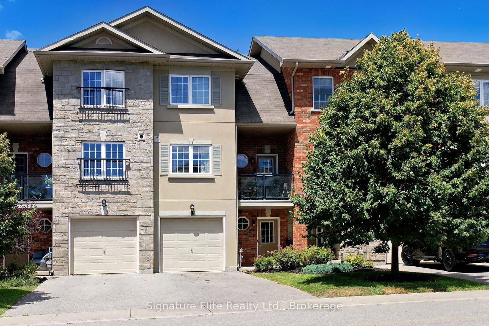 57 Ferndale Drive S, Unit 7 - Image 1