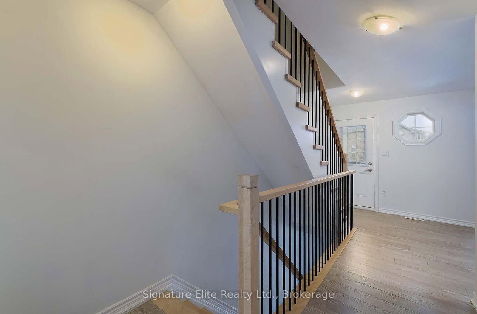 57 Ferndale Drive S, Unit 7 thumbnail 18