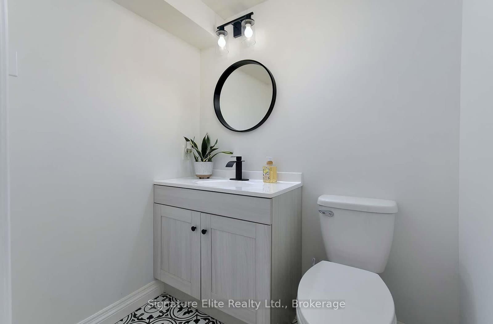 57 Ferndale Drive S, Unit 7 thumbnail 30