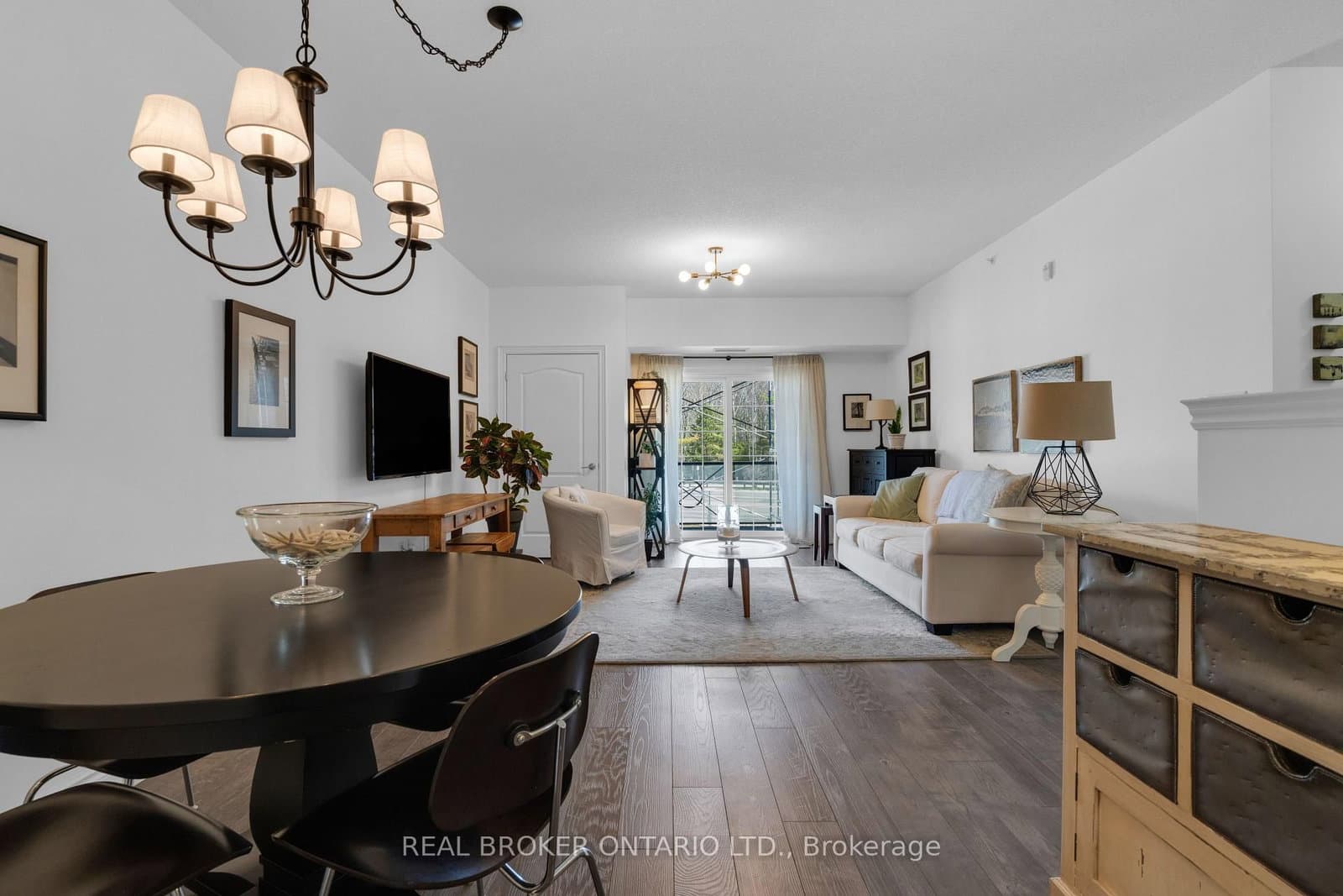 42 Ferndale Drive S, Unit 108 thumbnail 2