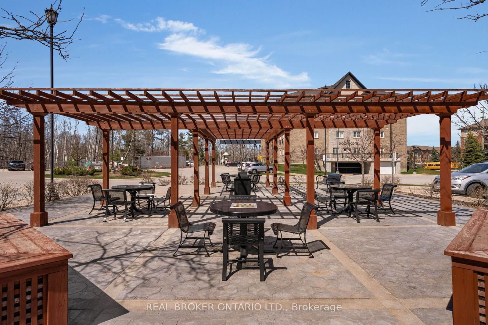 42 Ferndale Drive S, Unit 108 thumbnail 24