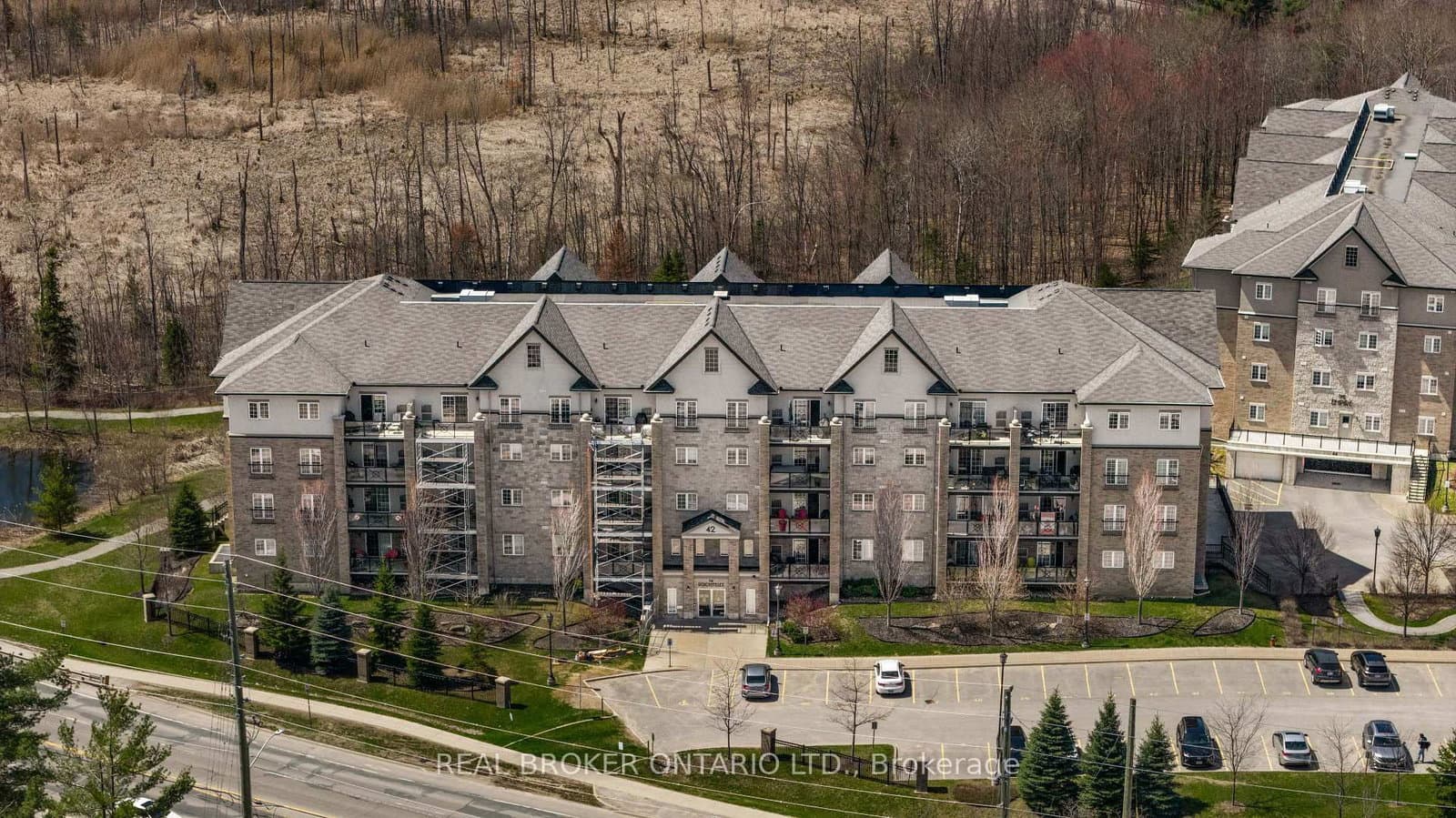 42 Ferndale Drive S, Unit 108 thumbnail 28