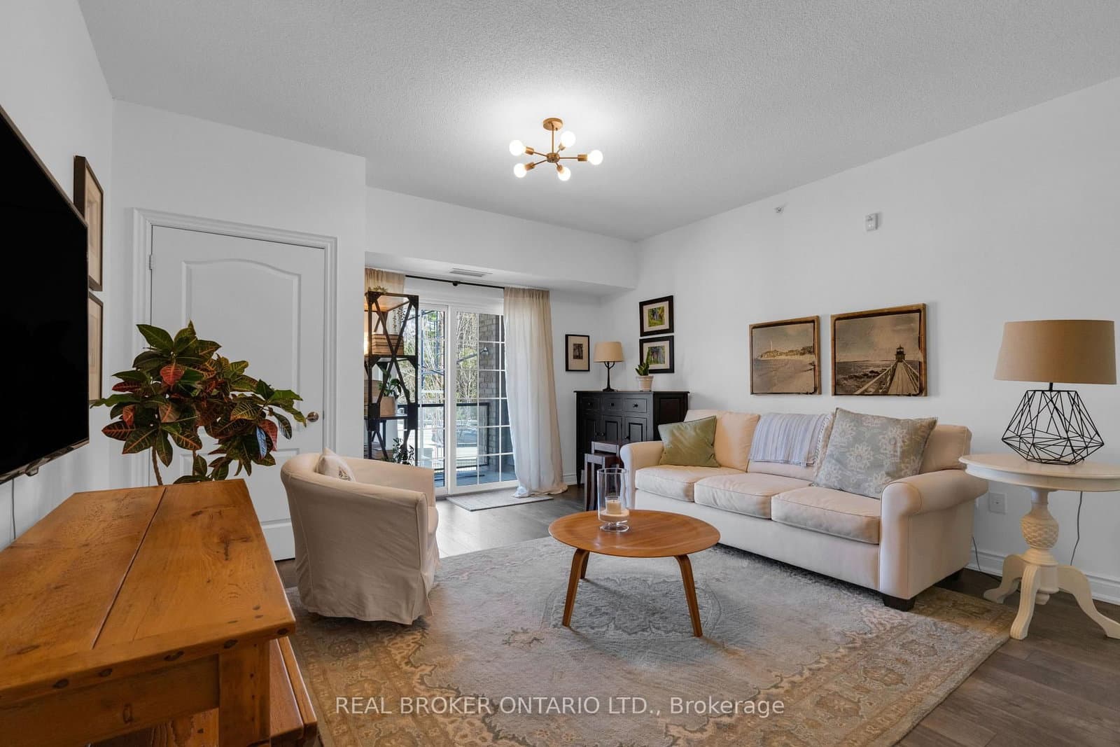 42 Ferndale Drive S, Unit 108 thumbnail 6