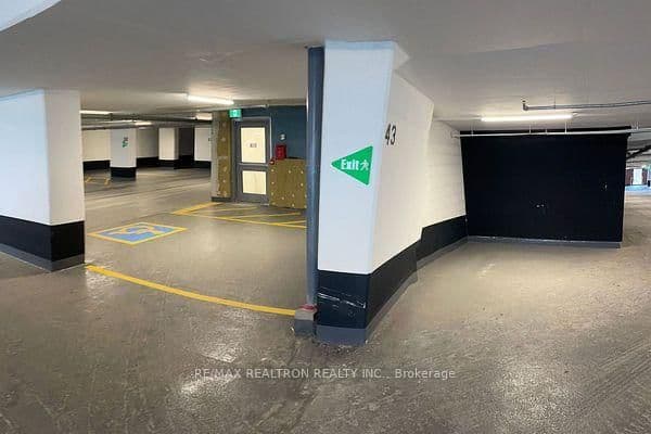 39 Mary Street, Unit 1802 thumbnail 11