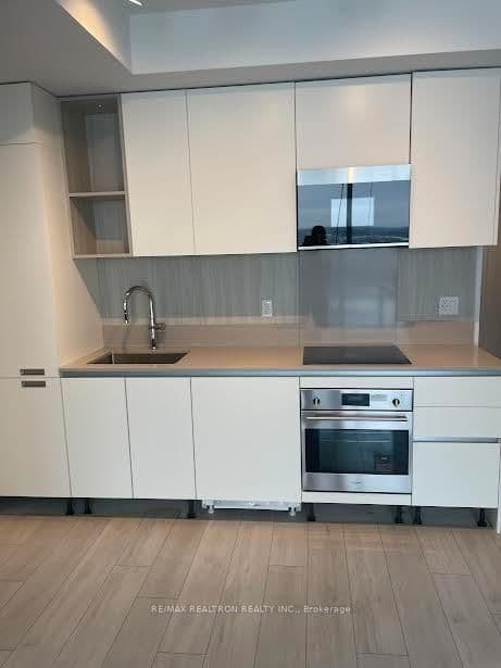 39 Mary Street, Unit 1802 thumbnail 4