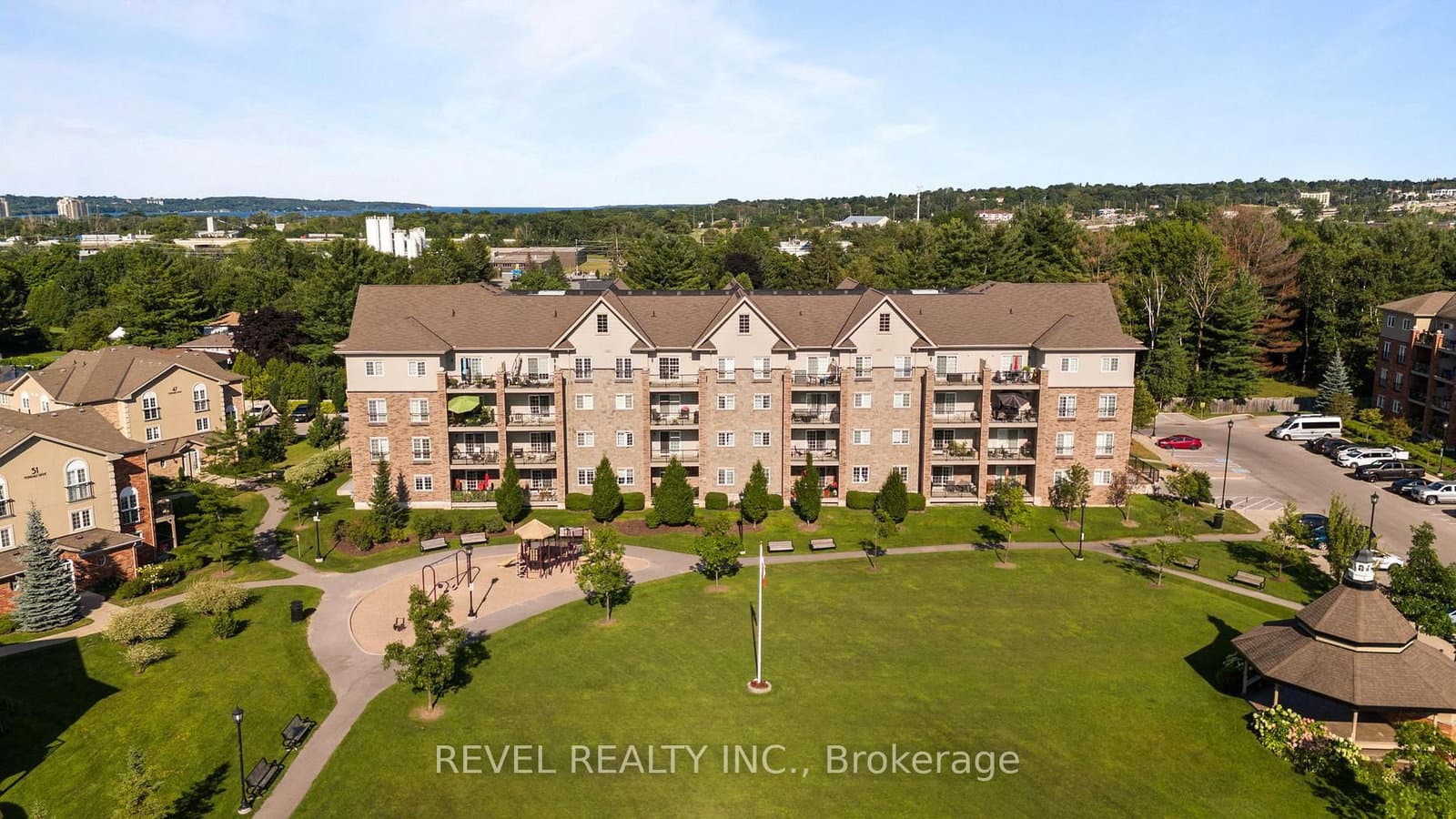 39 Ferndale Drive S, Unit 106 thumbnail 31