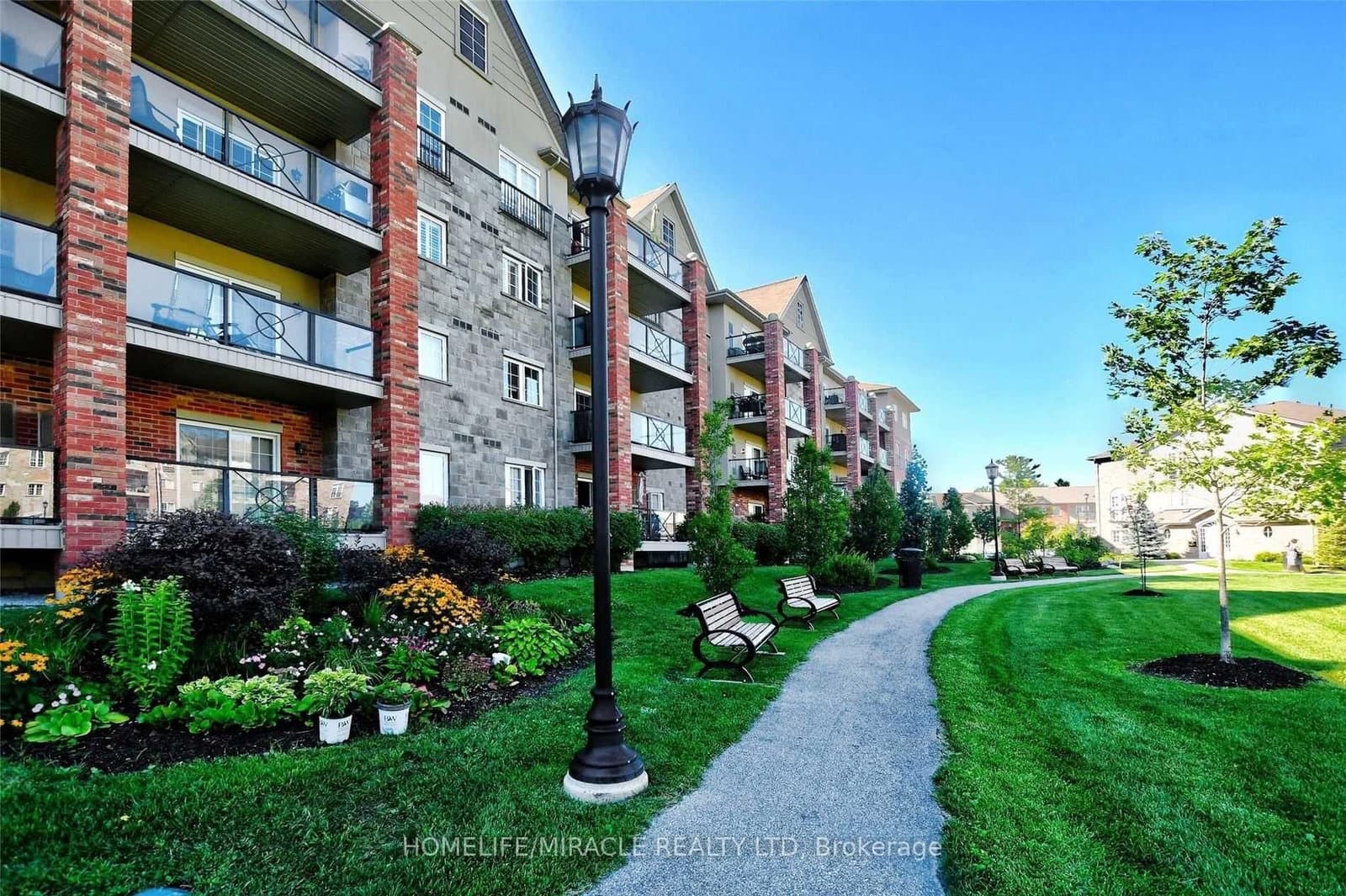 39 Ferndale Drive S, Unit 303 thumbnail 20