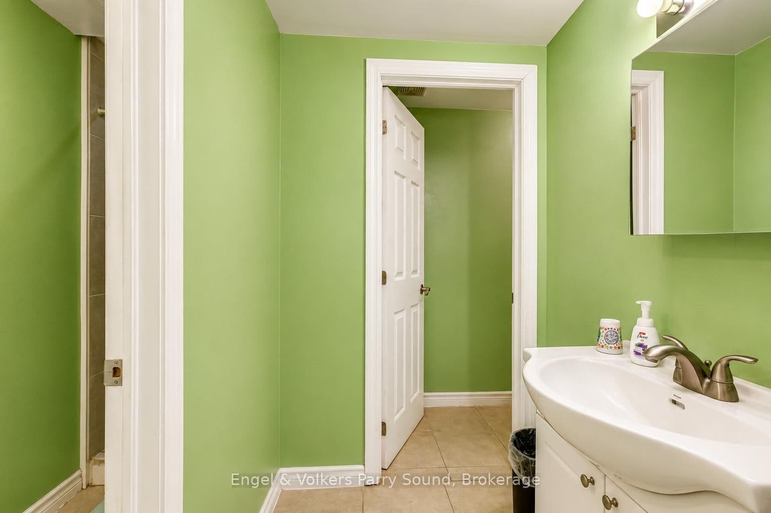 168 Dunlop Street E thumbnail 29