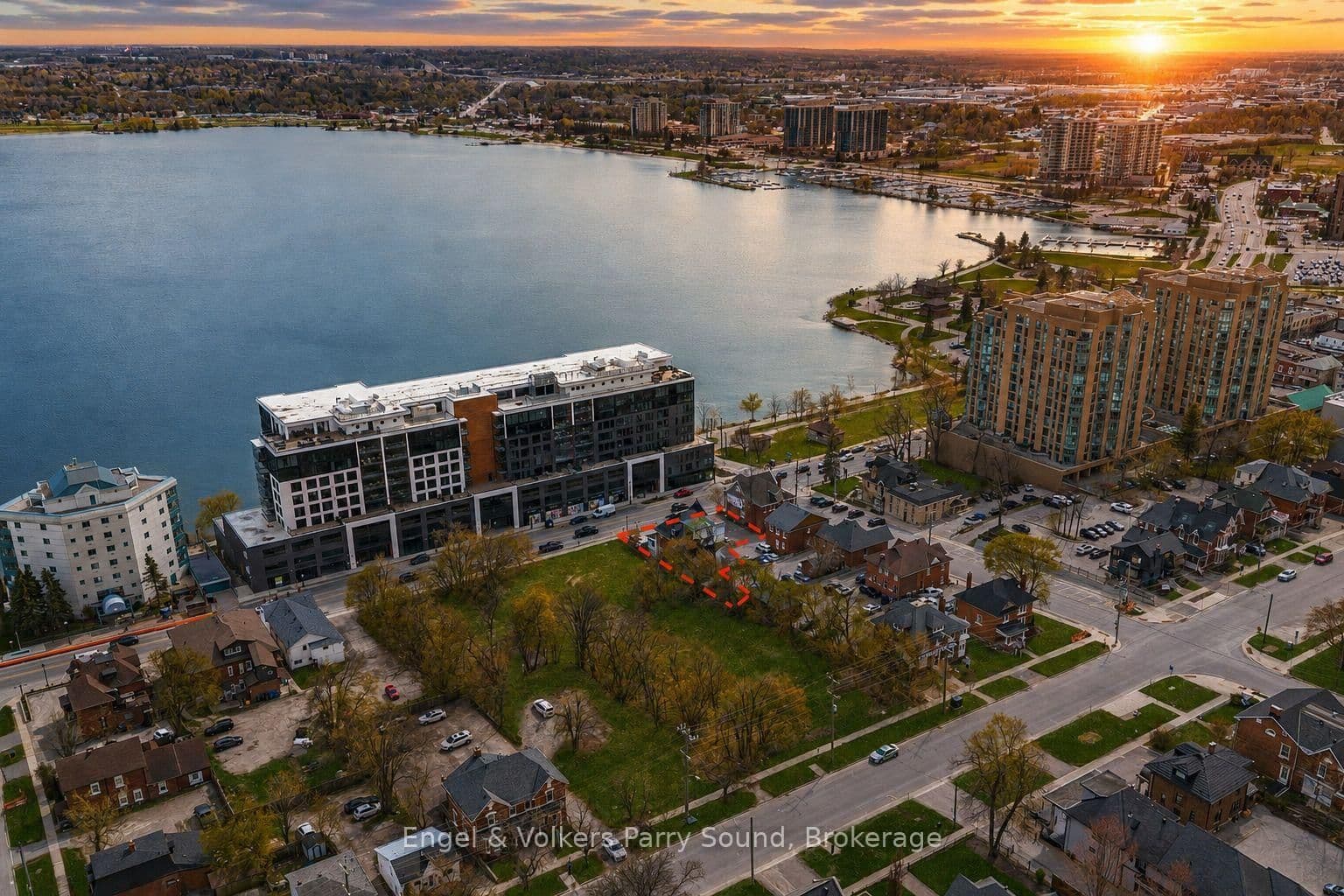 168 Dunlop Street E thumbnail 3