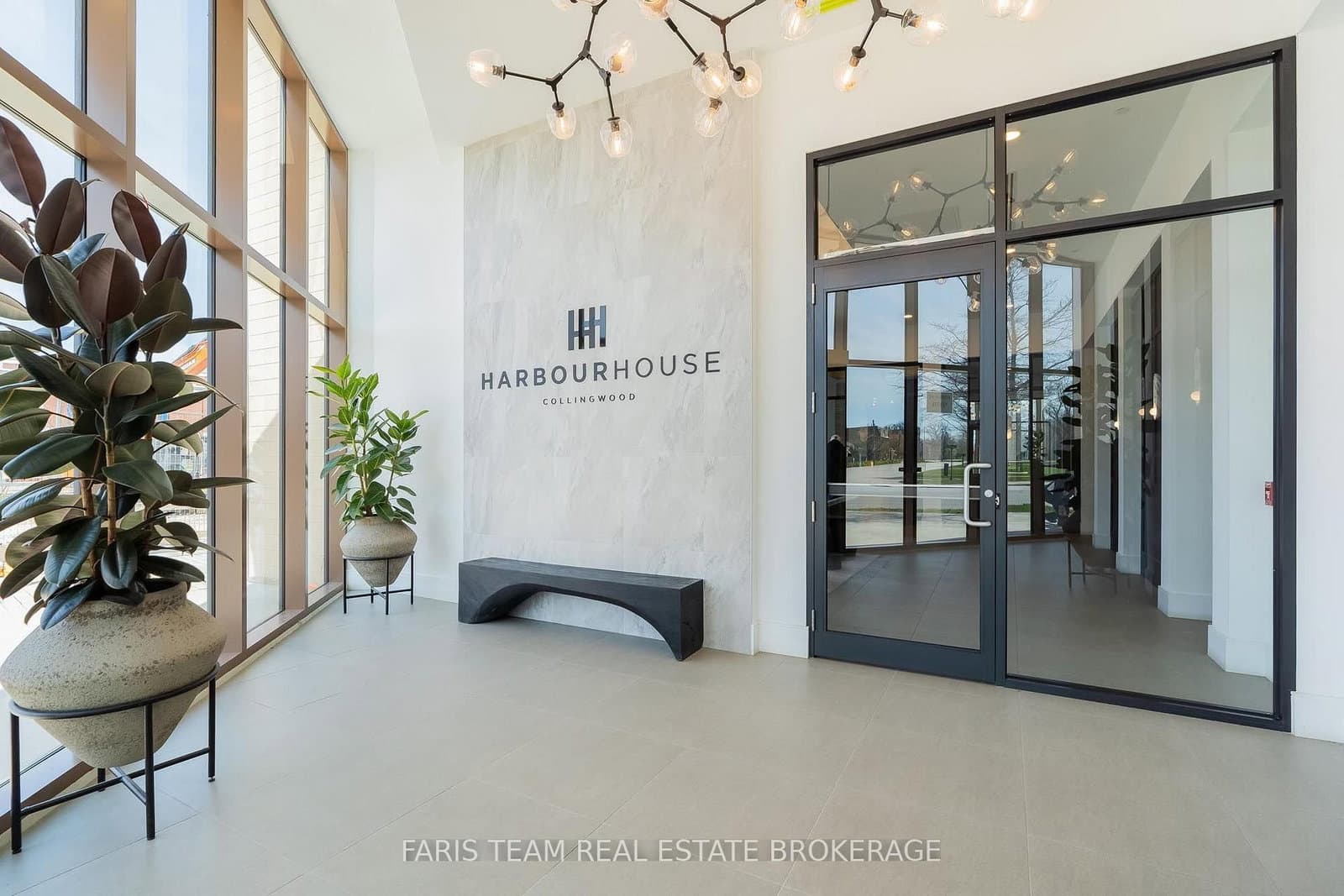 31 Huron Street, Unit 611 thumbnail 5
