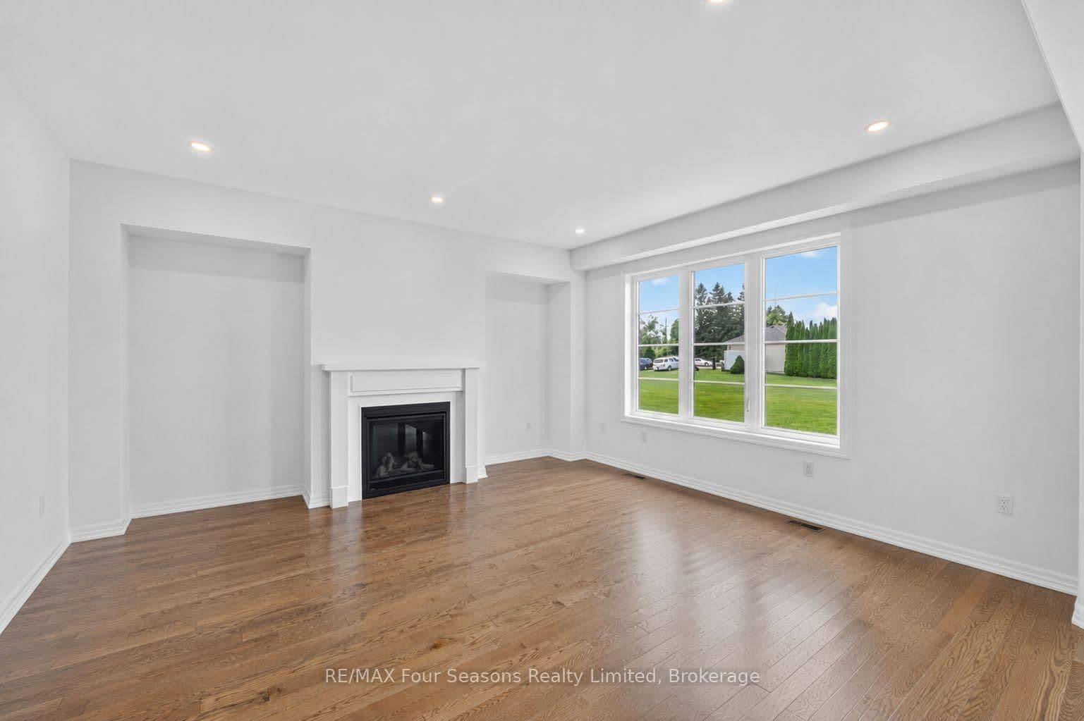 203 Coates Drive thumbnail 19