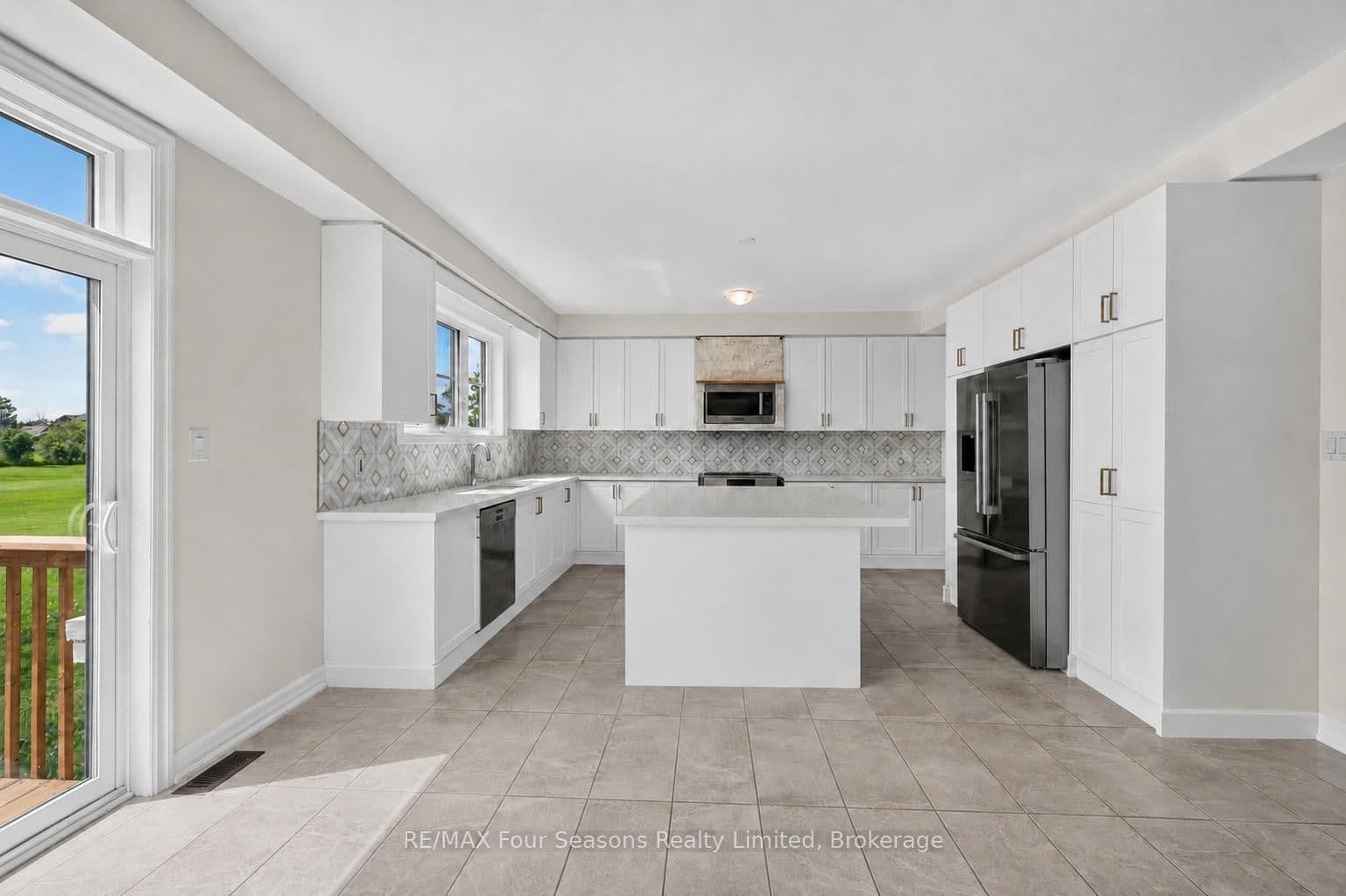 203 Coates Drive thumbnail 2