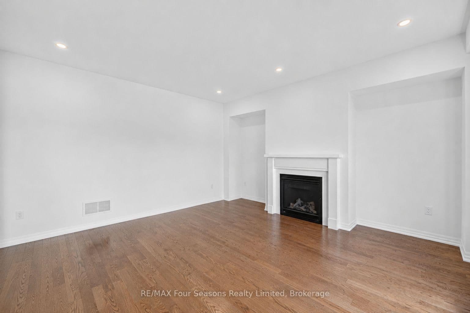 203 Coates Drive thumbnail 21