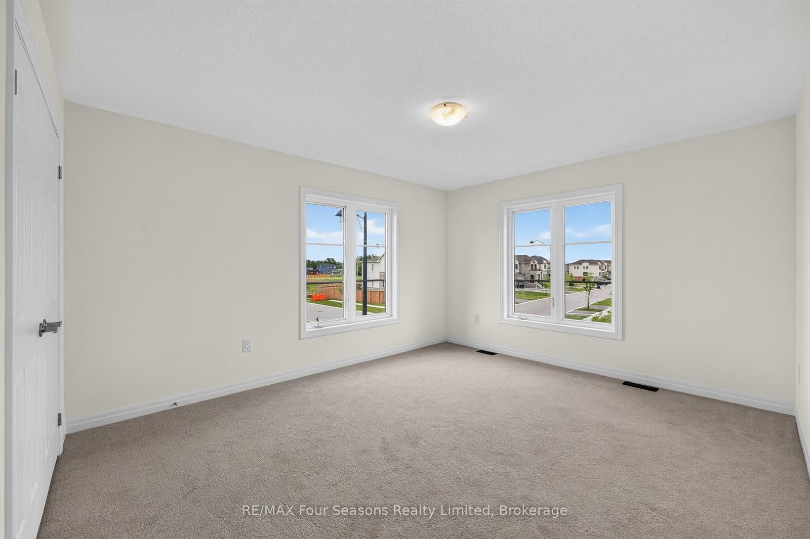 203 Coates Drive thumbnail 29