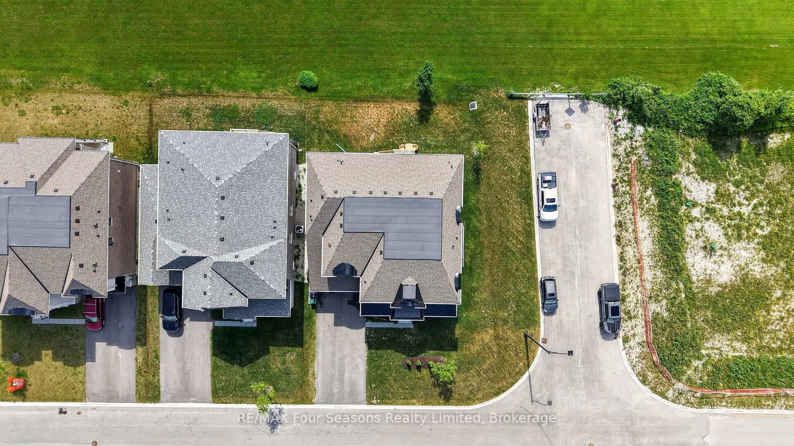 203 Coates Drive thumbnail 46