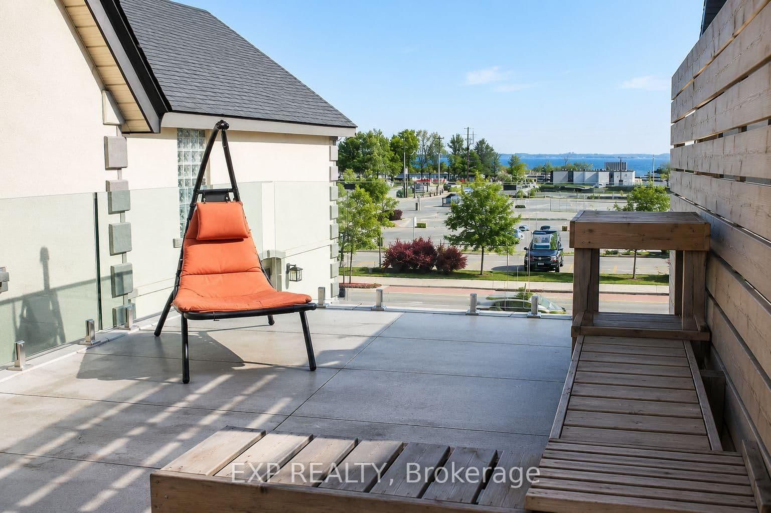 33 Front Street N, Unit Unit #3 thumbnail 6