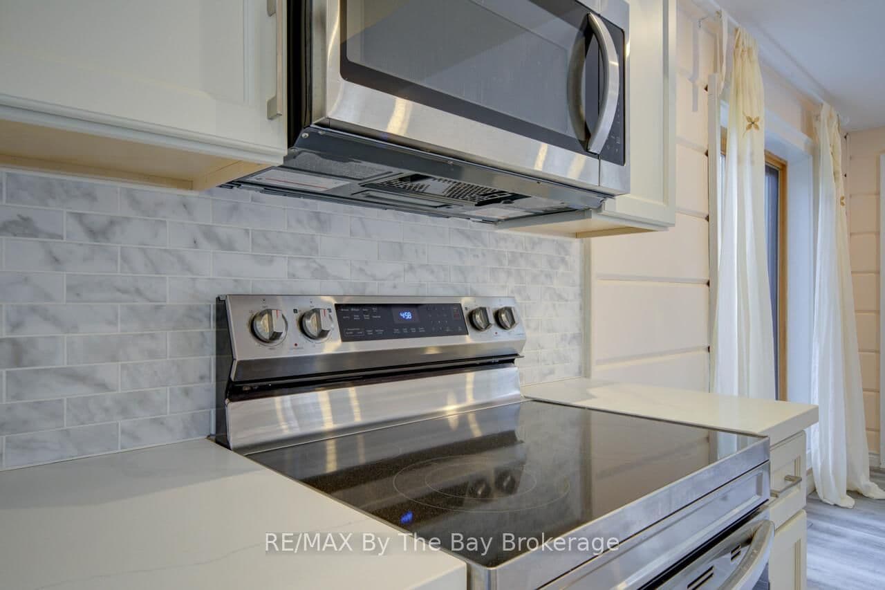 646 Oxbow Park Drive thumbnail 22