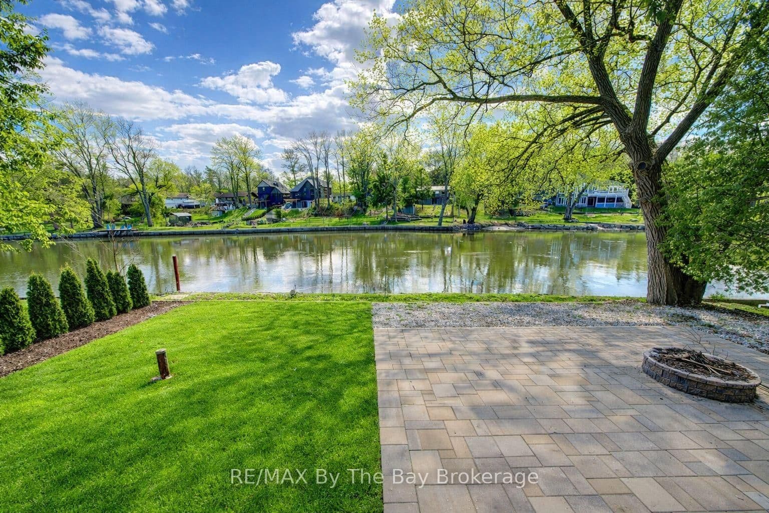 646 Oxbow Park Drive thumbnail 3