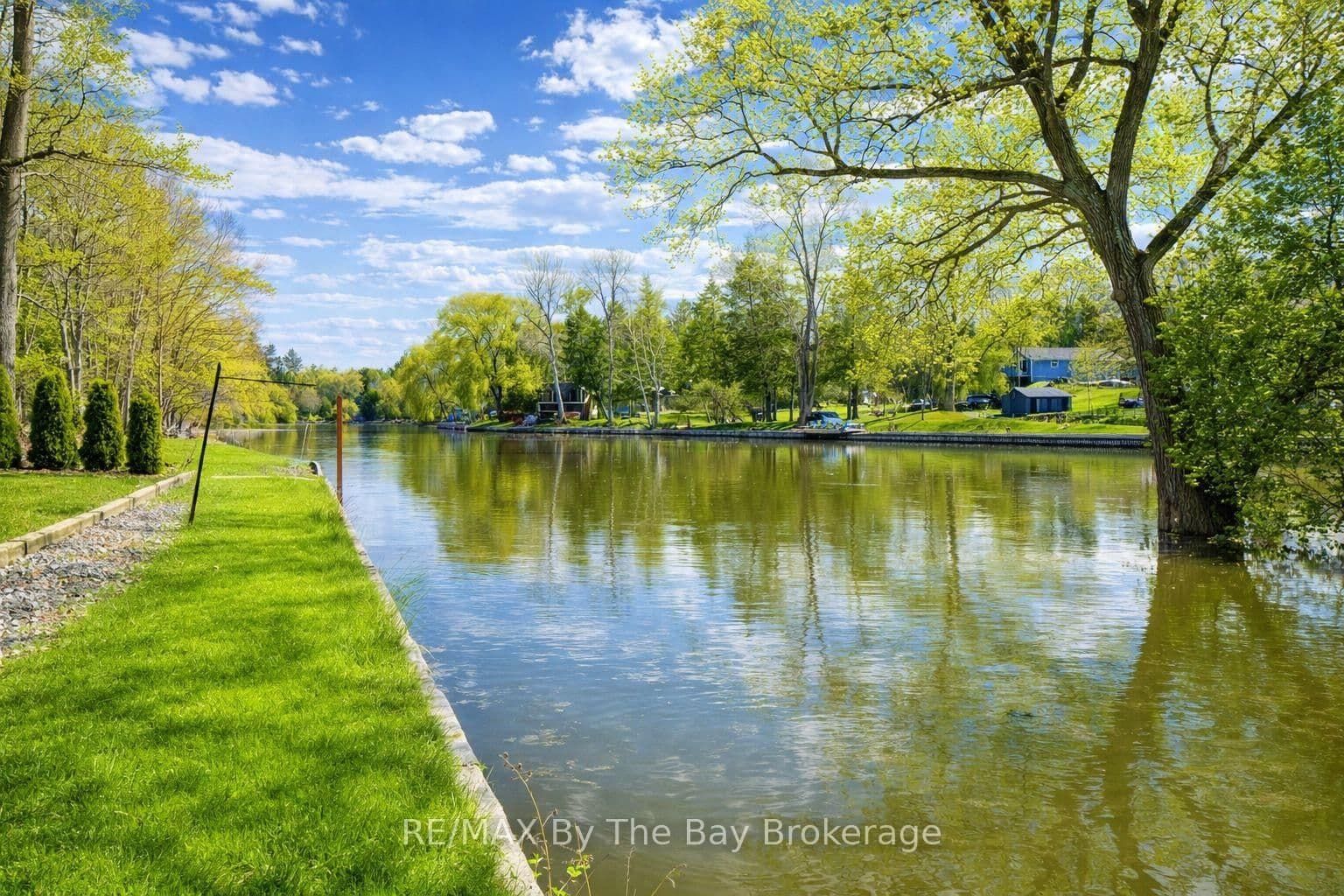 646 Oxbow Park Drive thumbnail 4