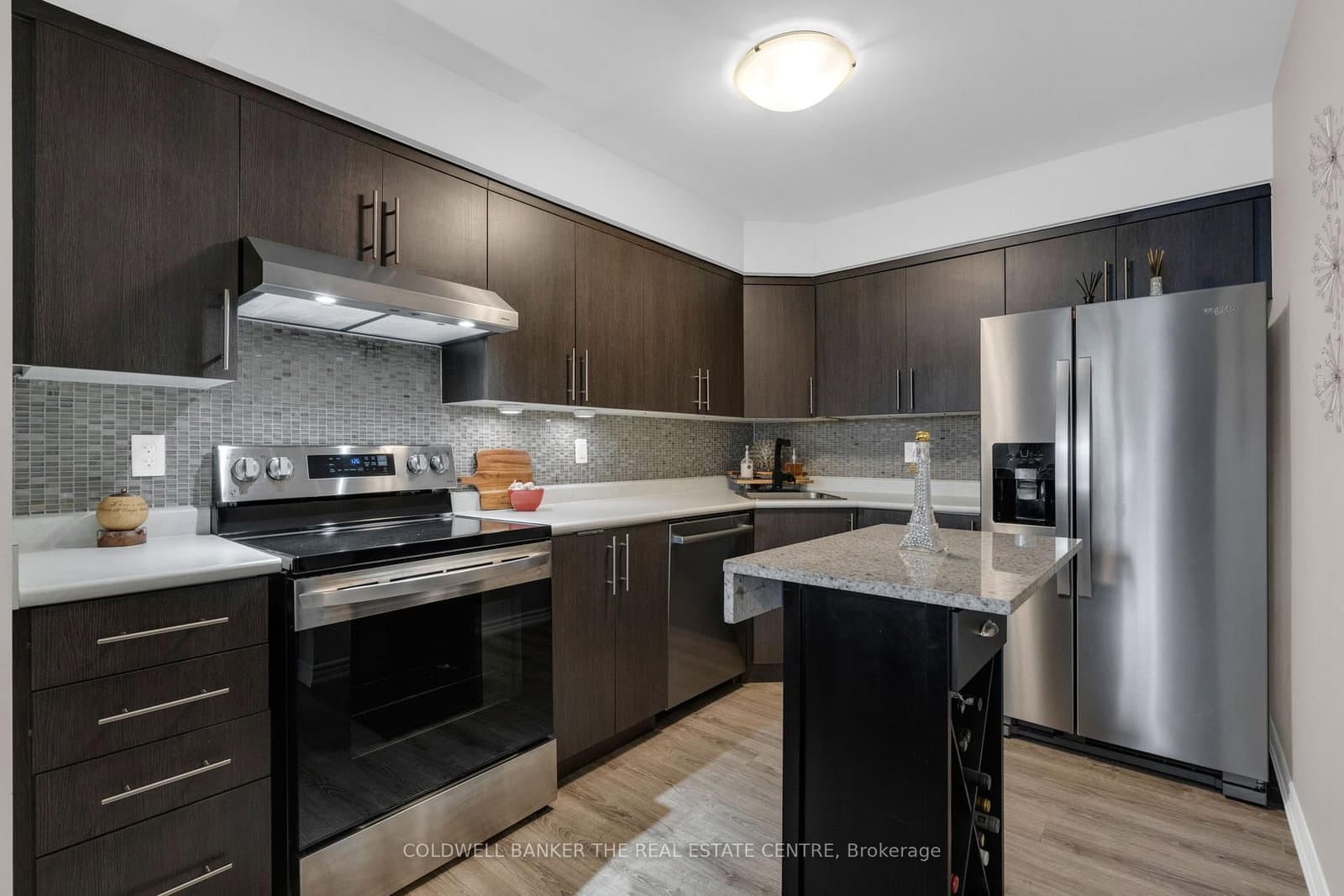 49 Ferndale Drive S, Unit 7 thumbnail 7