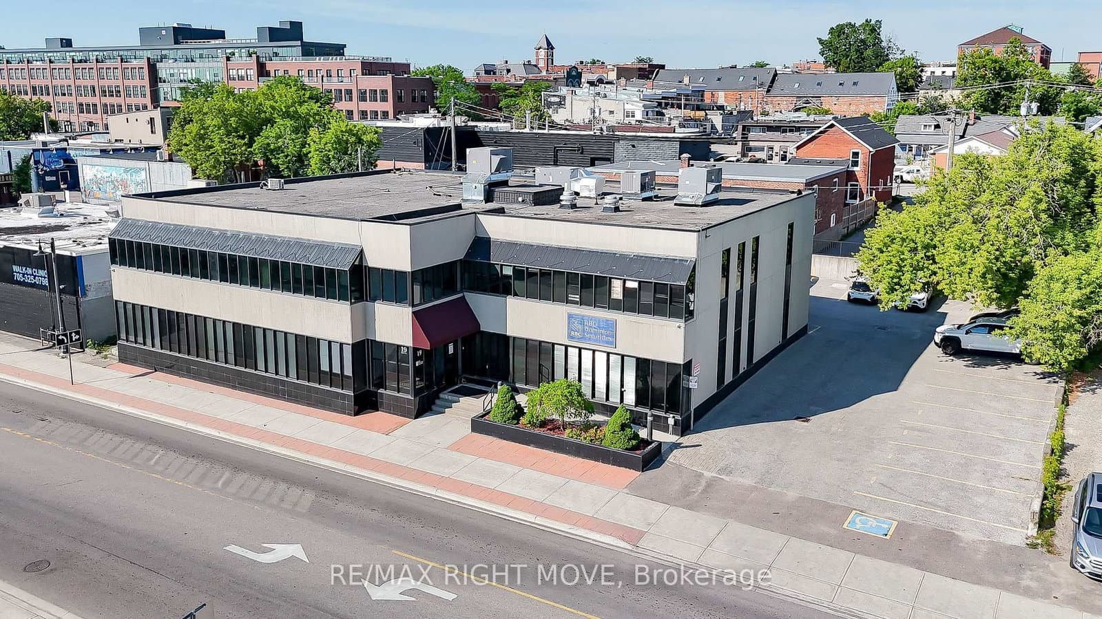 19 Front Street - Image 1