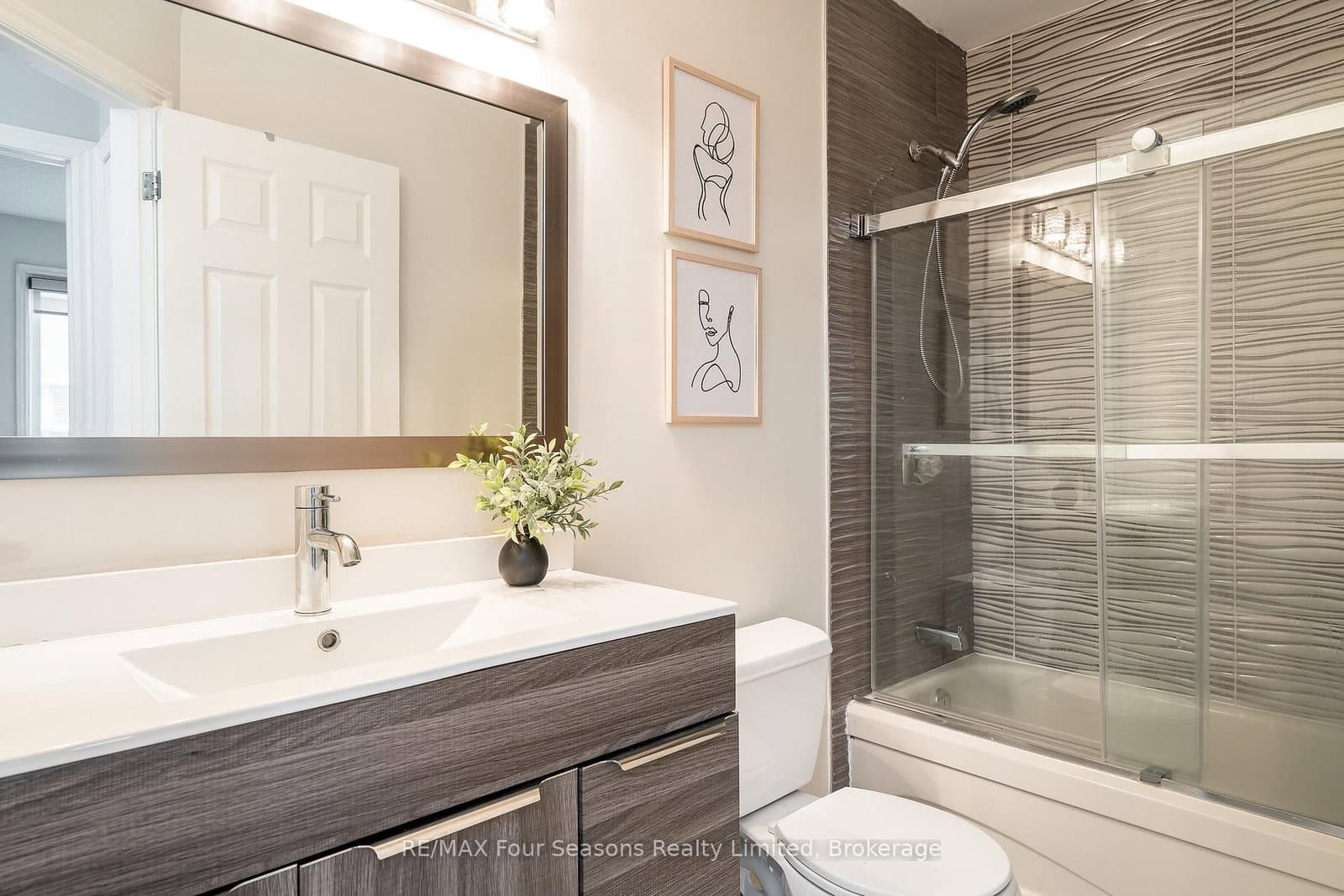 25 Starboard Road, Unit 25 thumbnail 33