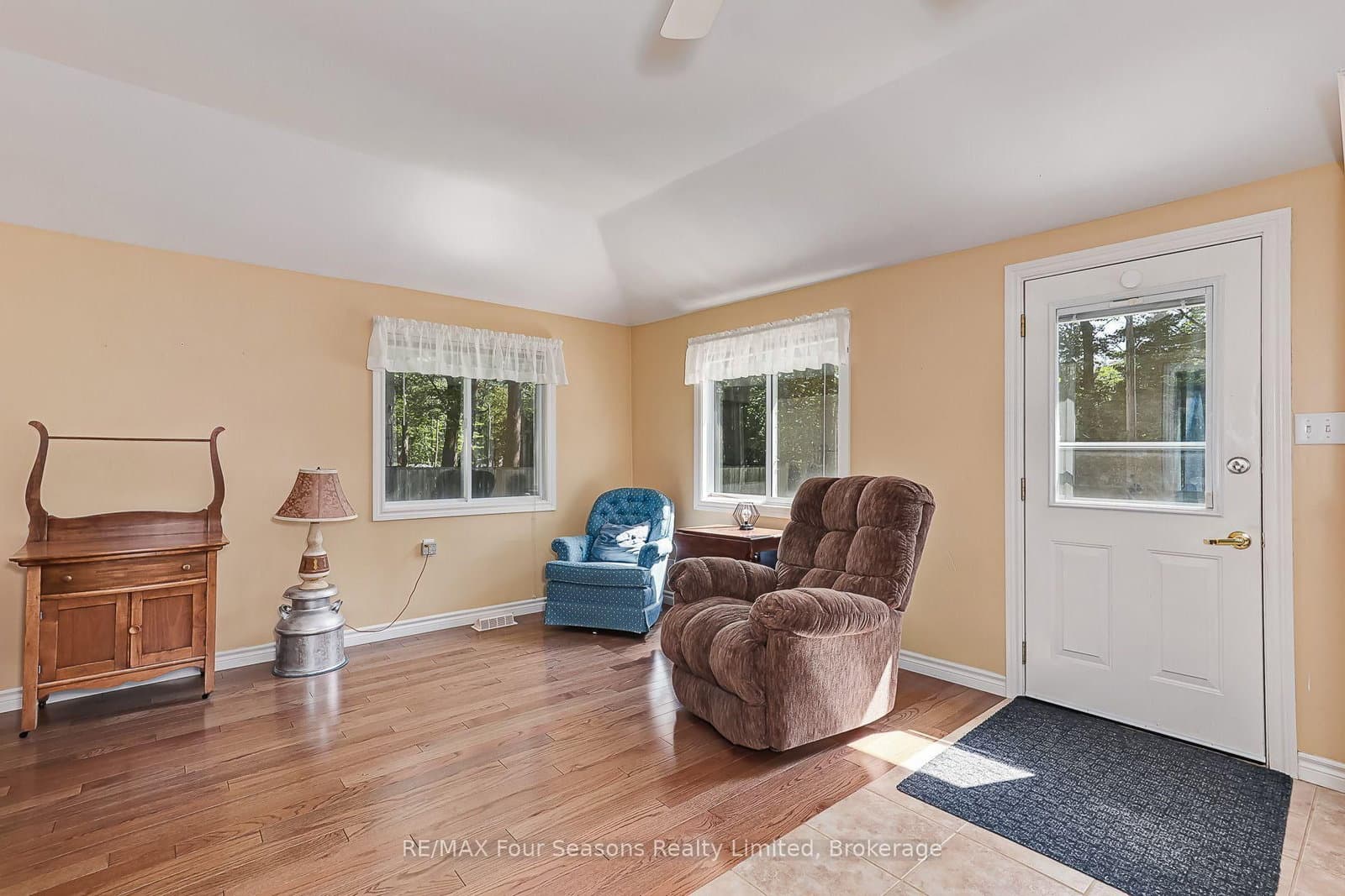 511 Oxbow Park Drive thumbnail 12