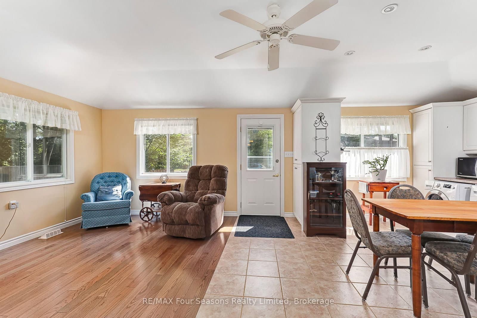 511 Oxbow Park Drive thumbnail 15