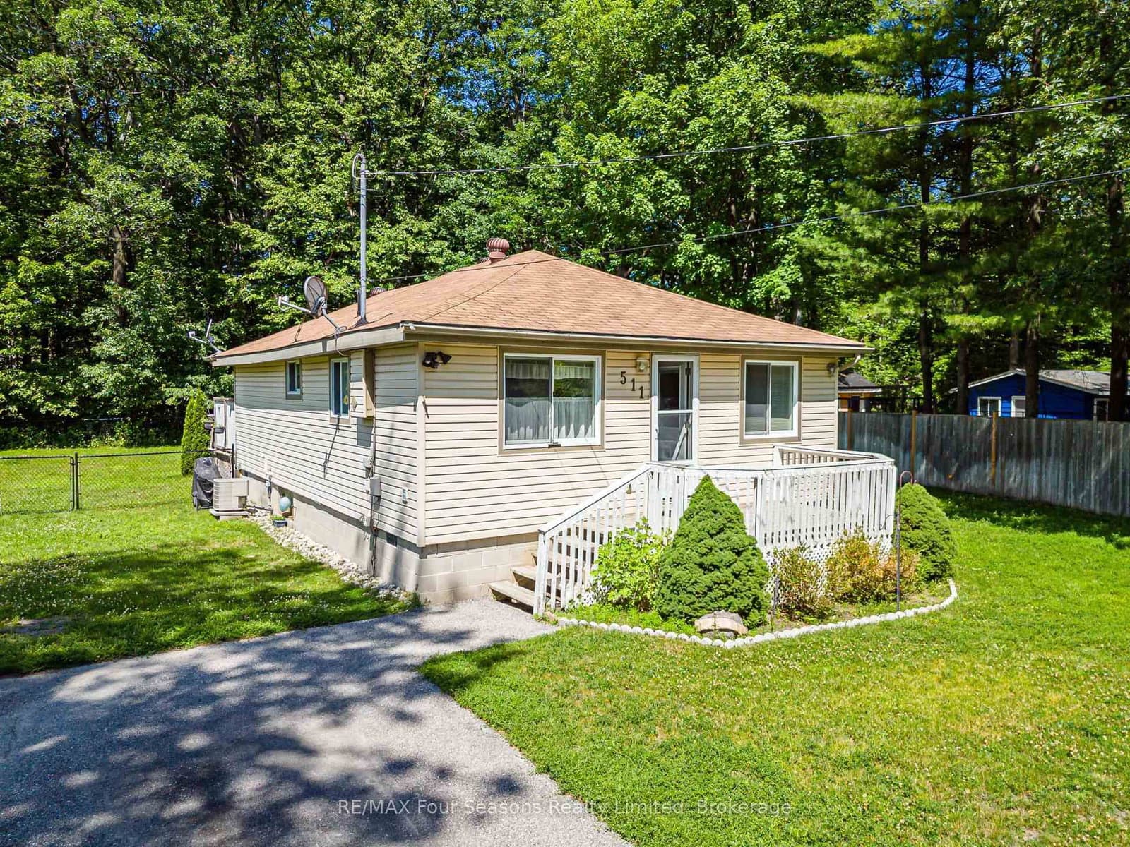 511 Oxbow Park Drive thumbnail 3