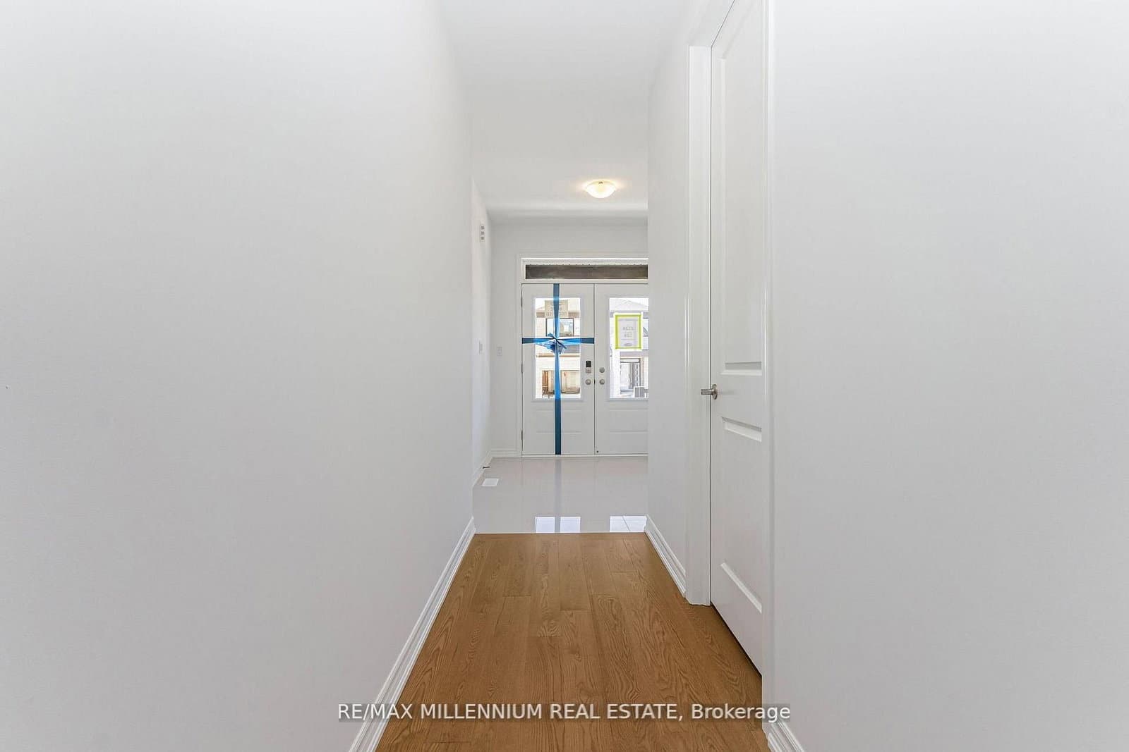 54 Gretzky Avenue thumbnail 3
