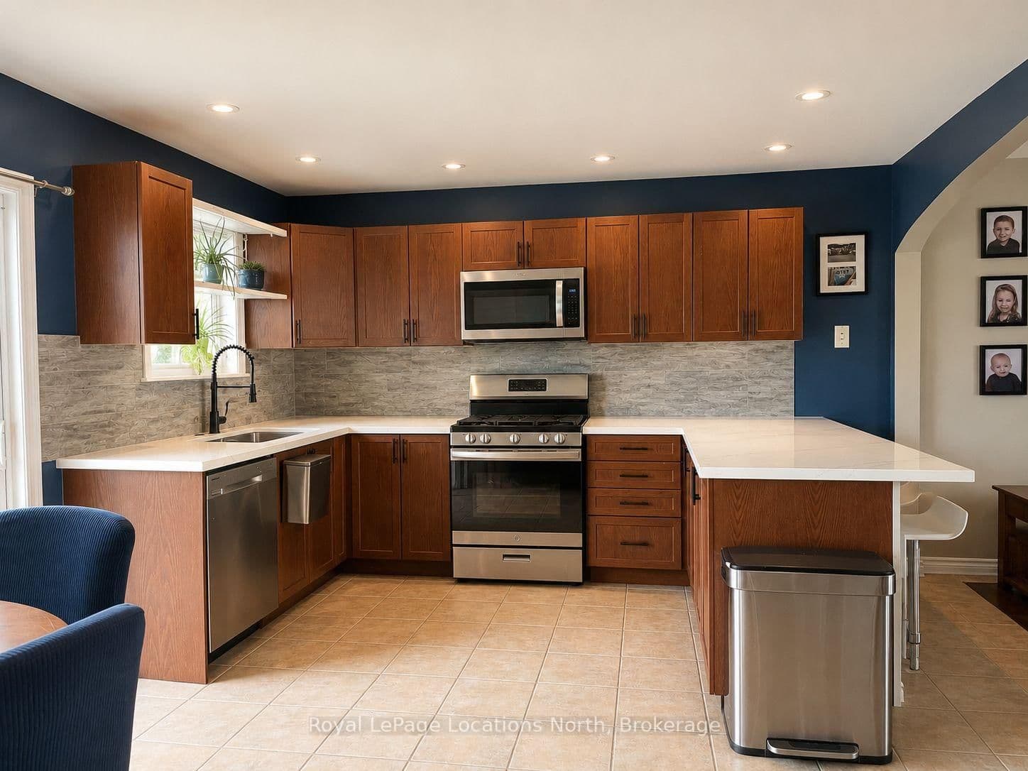 239 Atkinson Street thumbnail 2
