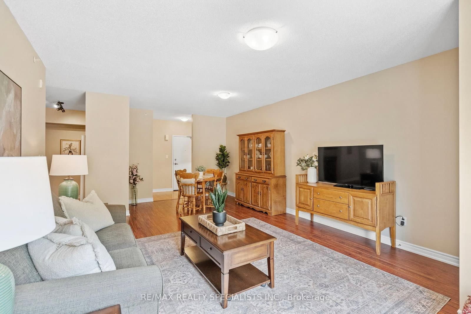 41 Ferndale Drive S, Unit 408 thumbnail 10
