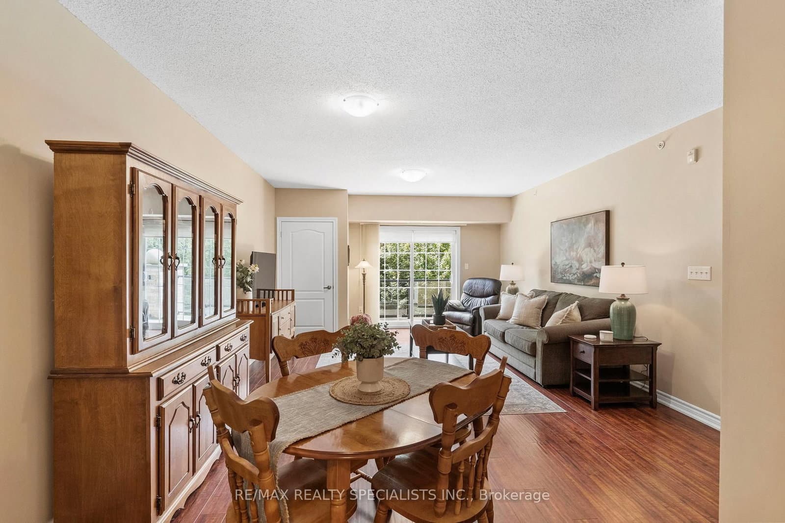 41 Ferndale Drive S, Unit 408 thumbnail 11