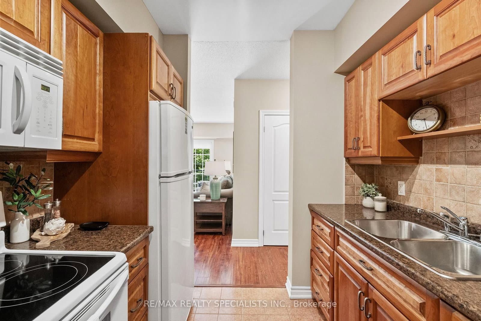 41 Ferndale Drive S, Unit 408 thumbnail 19