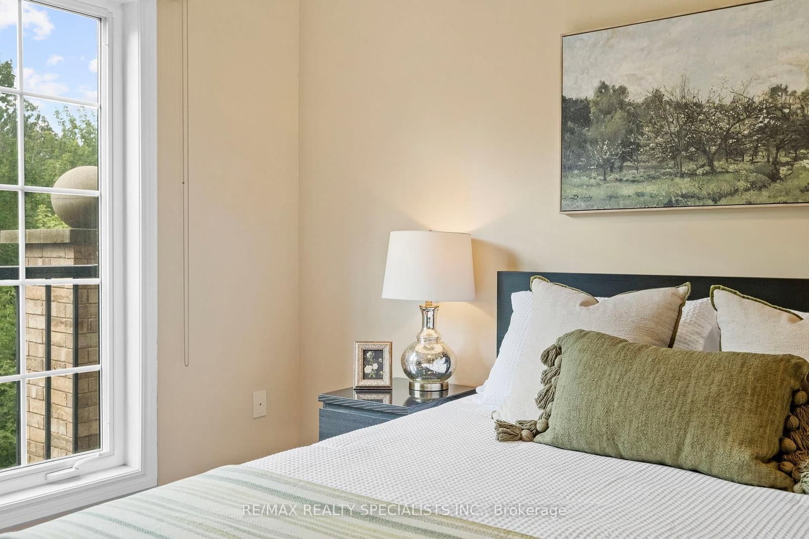 41 Ferndale Drive S, Unit 408 thumbnail 24