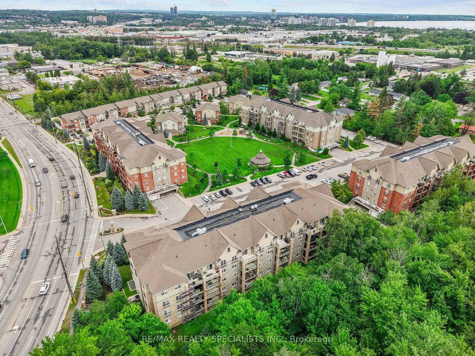 41 Ferndale Drive S, Unit 408 thumbnail 38