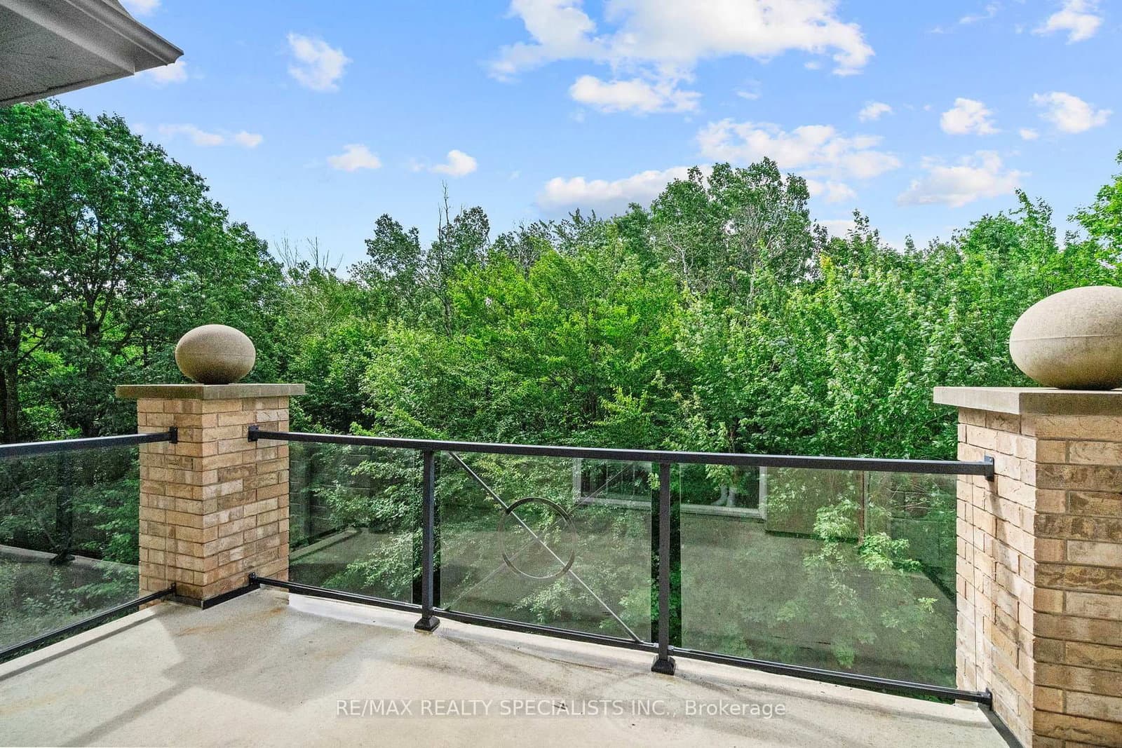 41 Ferndale Drive S, Unit 408 thumbnail 6