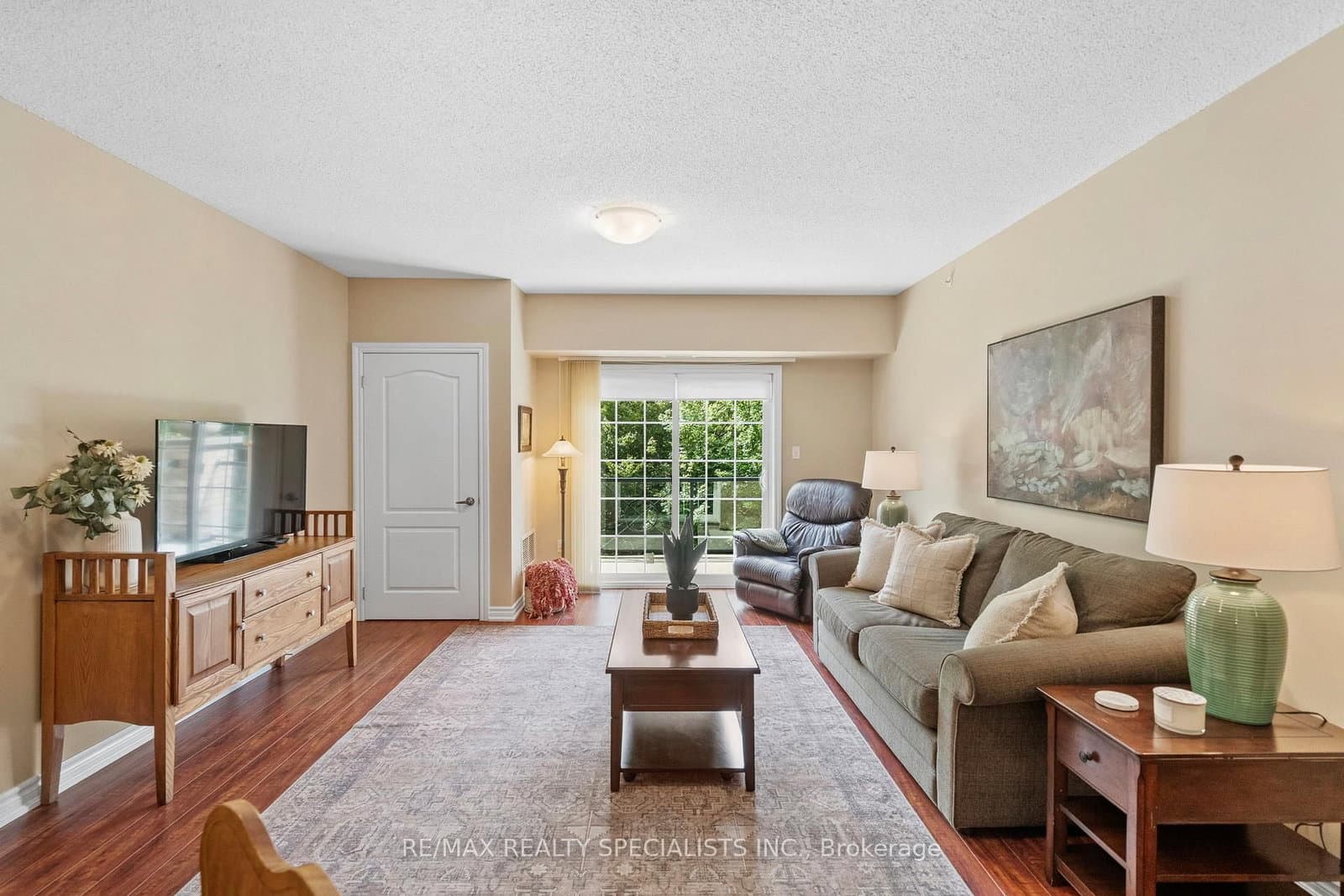 41 Ferndale Drive S, Unit 408 thumbnail 8