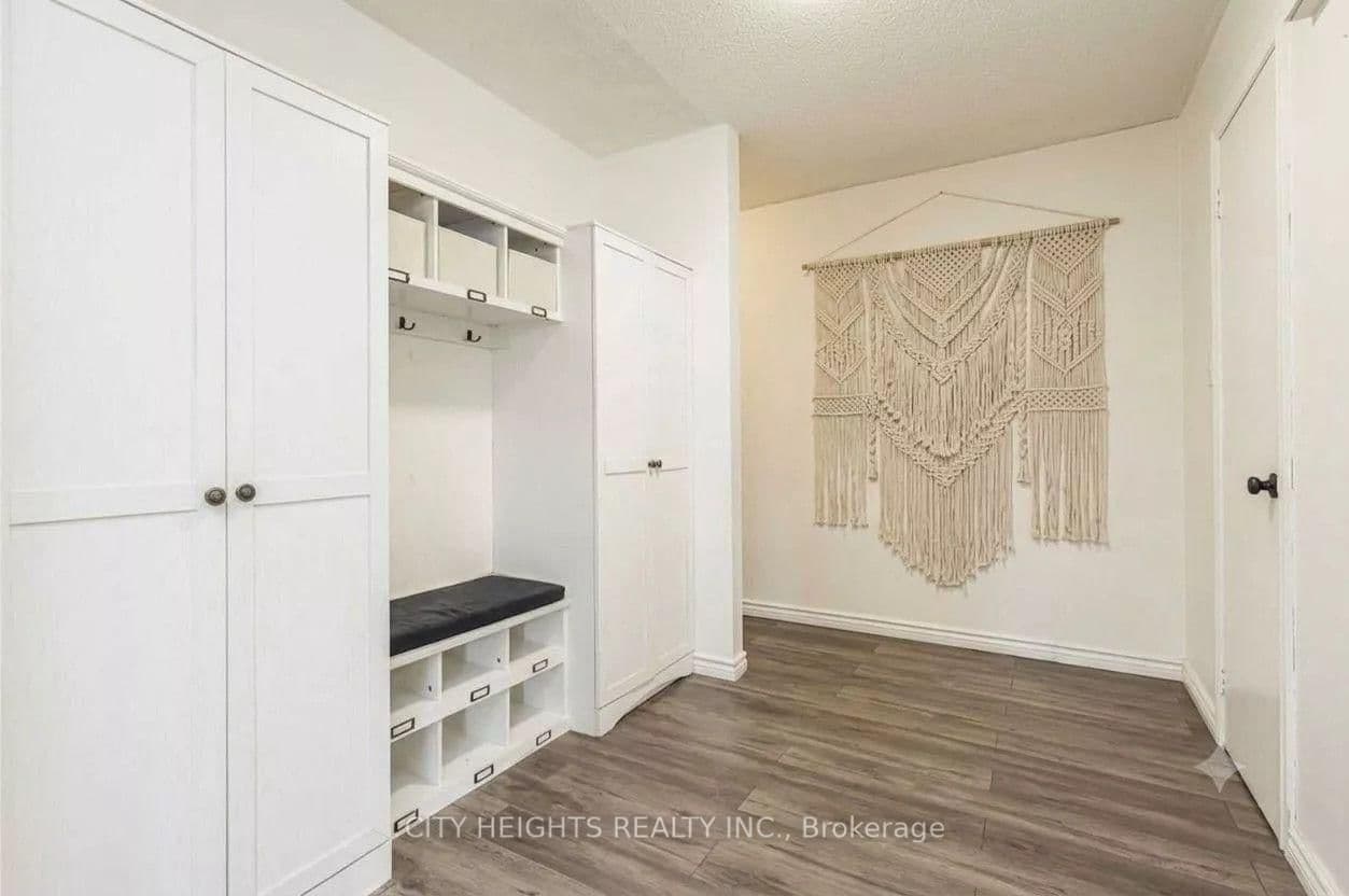 510 Essa Road, Unit 44 thumbnail 4