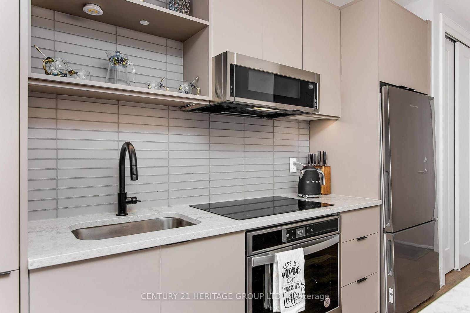 185 Dunlop Street E, Unit 922 thumbnail 12