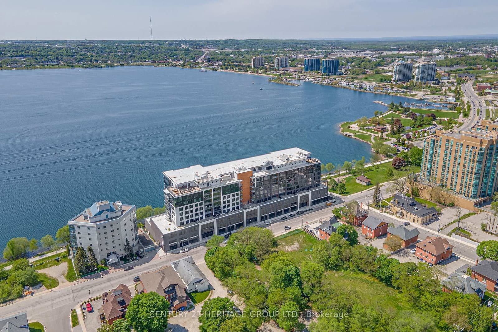 185 Dunlop Street E, Unit 922 thumbnail 2
