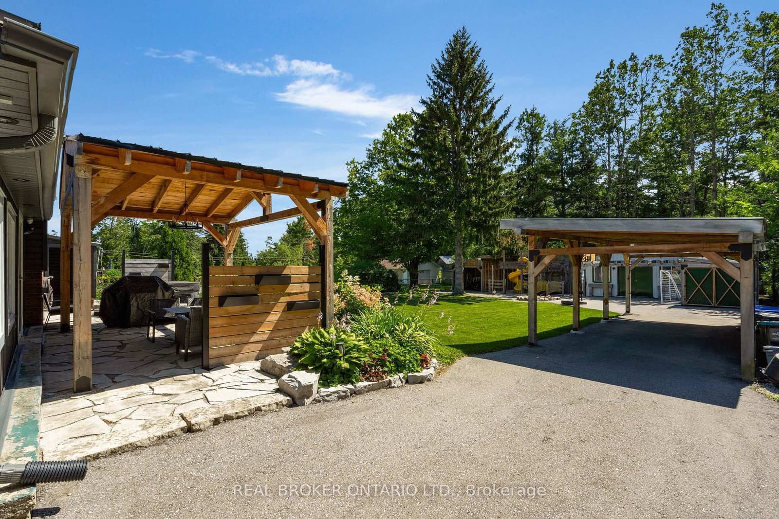 975 Sunnidale Road thumbnail 38