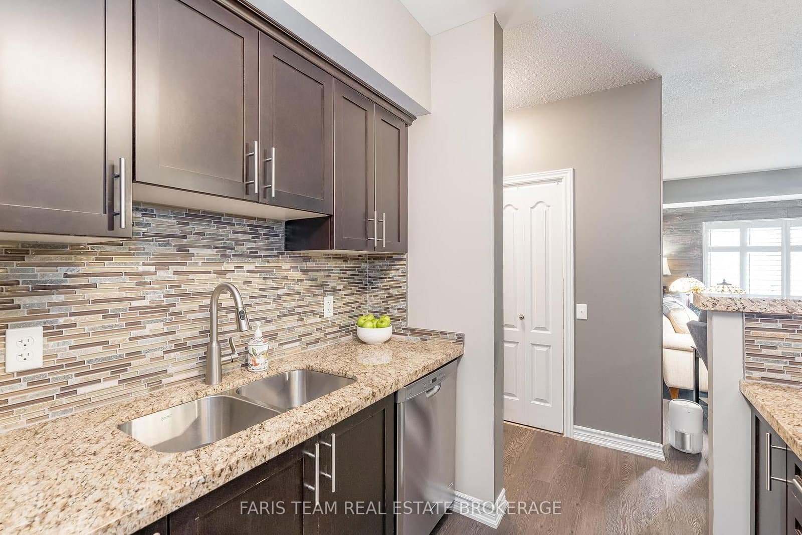 40 Ferndale Drive S, Unit 210 thumbnail 10