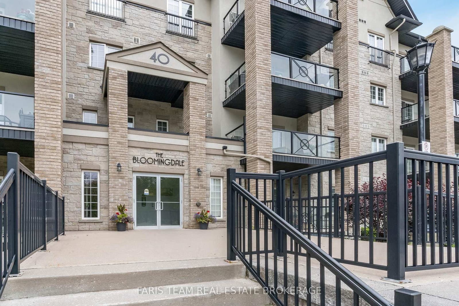 40 Ferndale Drive S, Unit 210 thumbnail 2