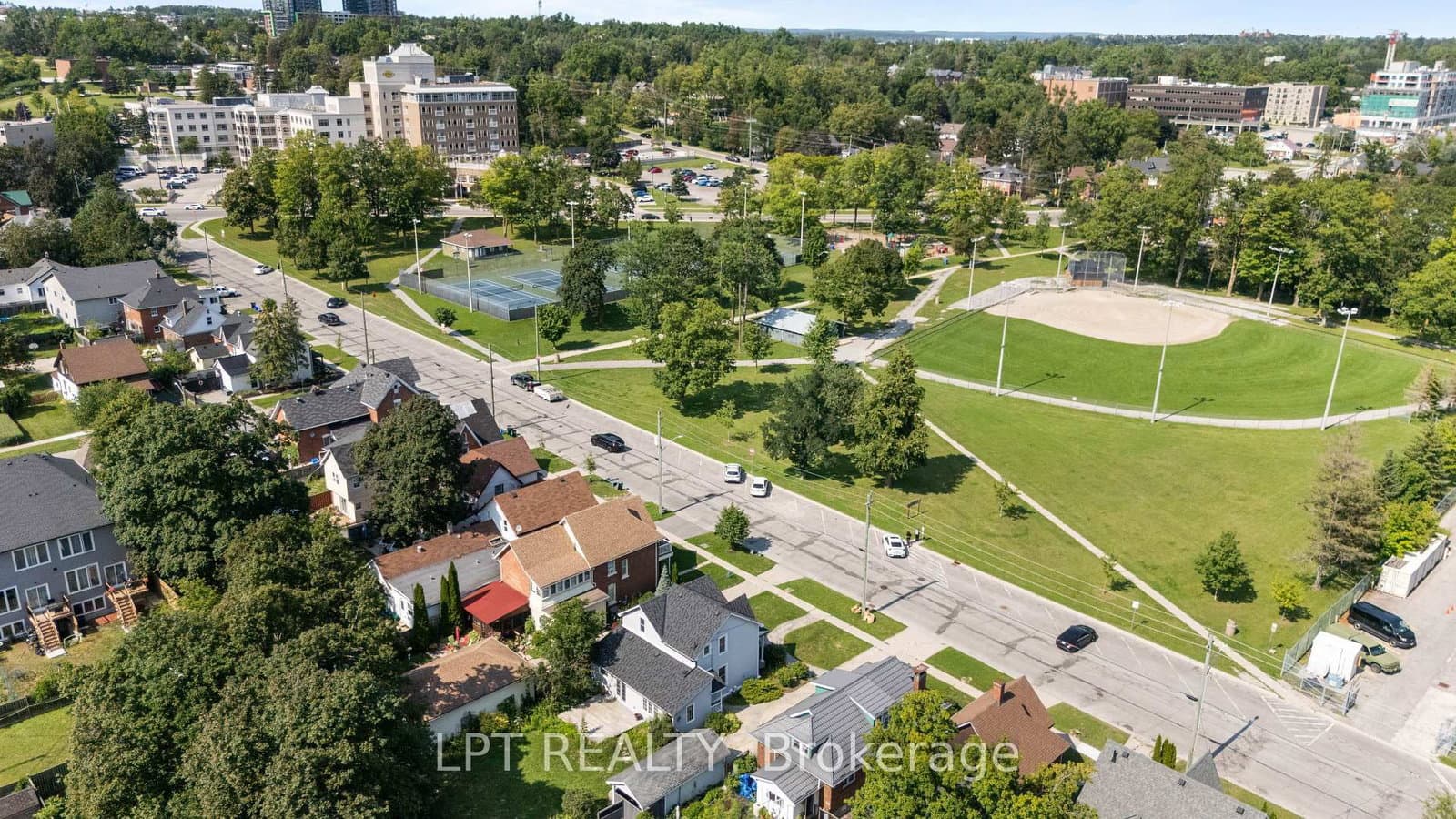 52 Parkside Drive E thumbnail 44