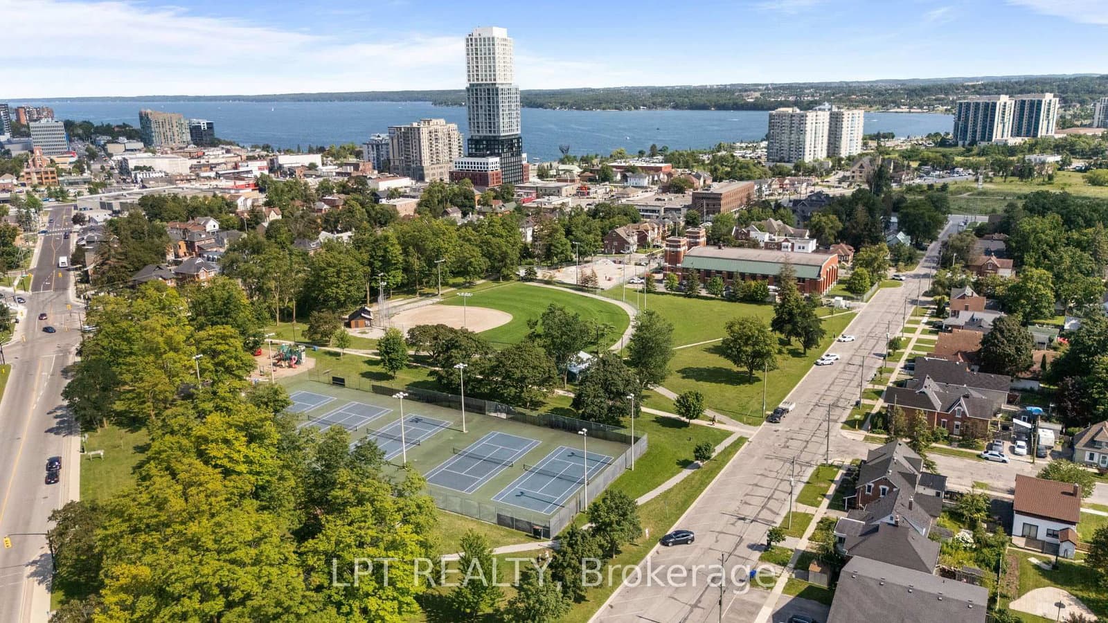 52 Parkside Drive E thumbnail 46